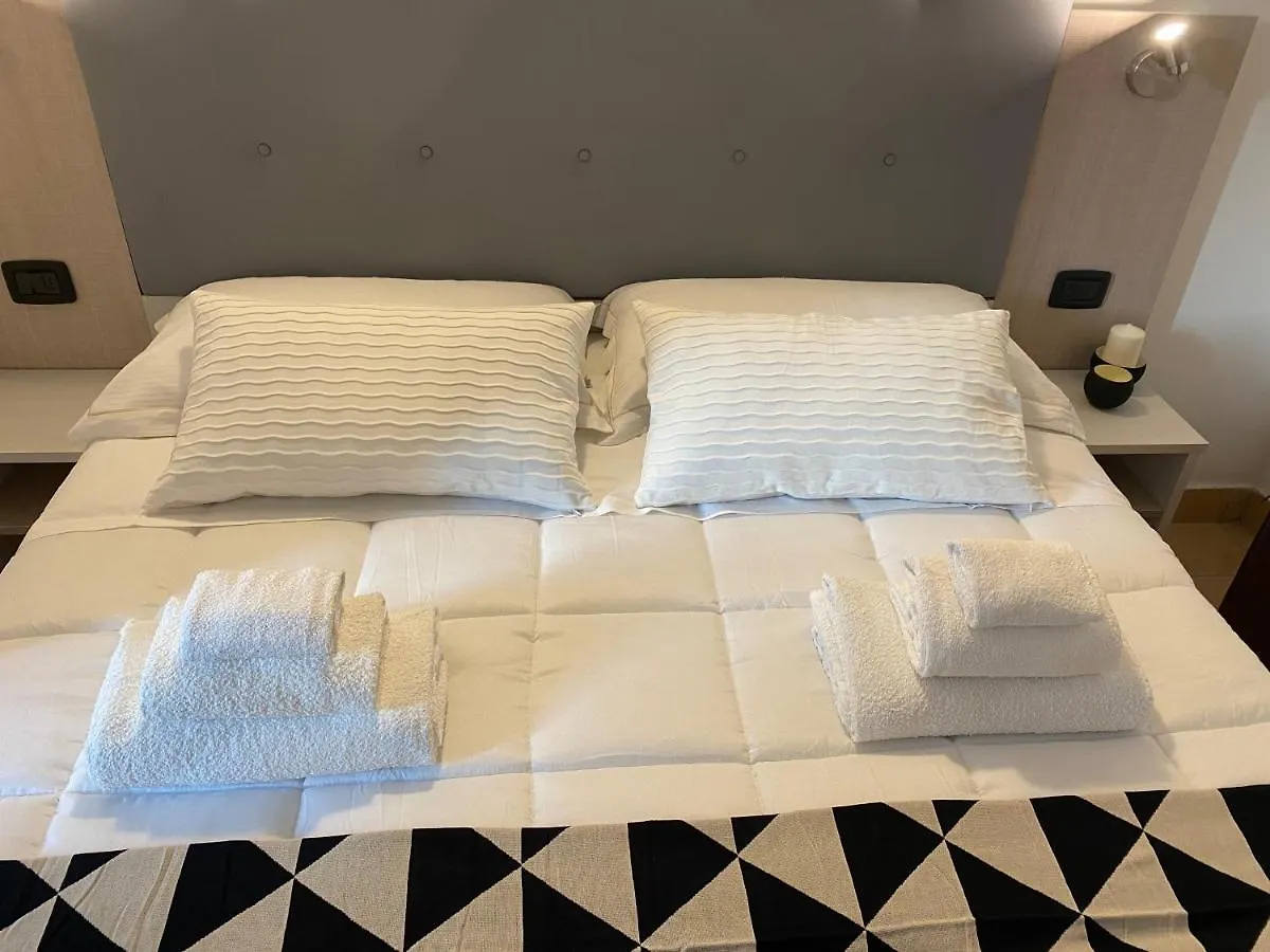 Hotel Noah Ρίμινι 3*,  Ιταλία
