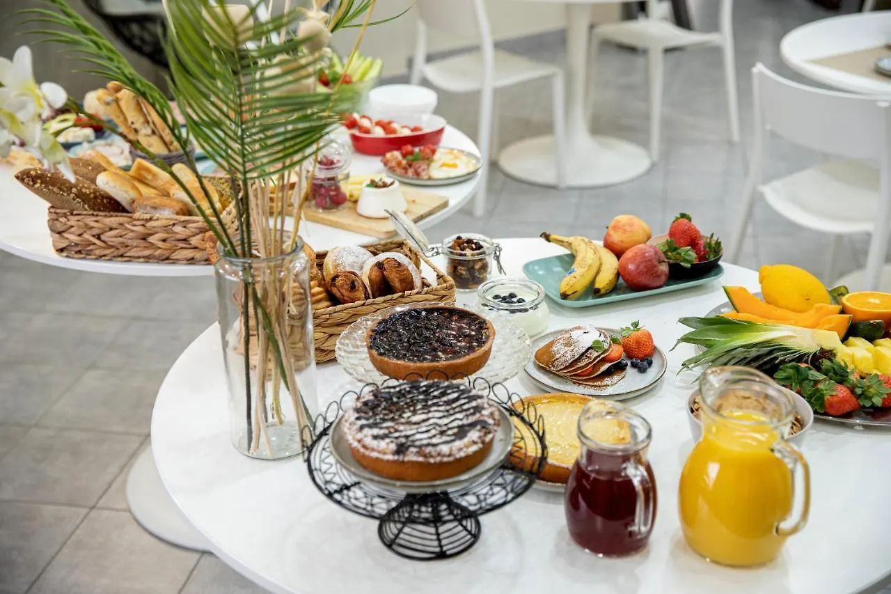 Hotel Noah Ρίμινι 3*,  Ιταλία